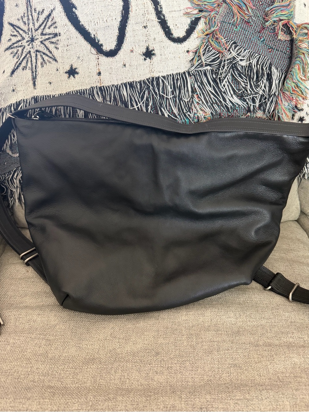 Plonge black large duffel bag